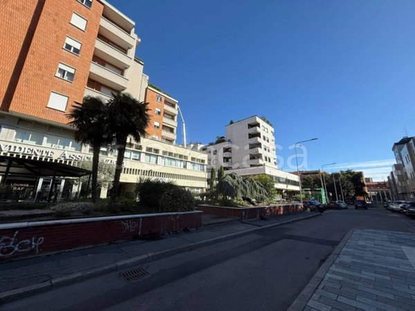 negozio in vendita a Saronno