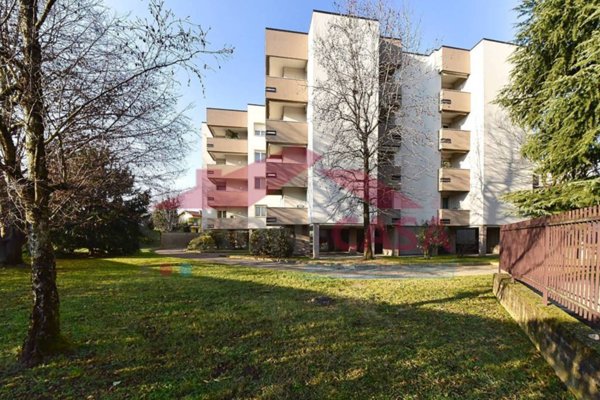 appartamento in vendita a Saronno