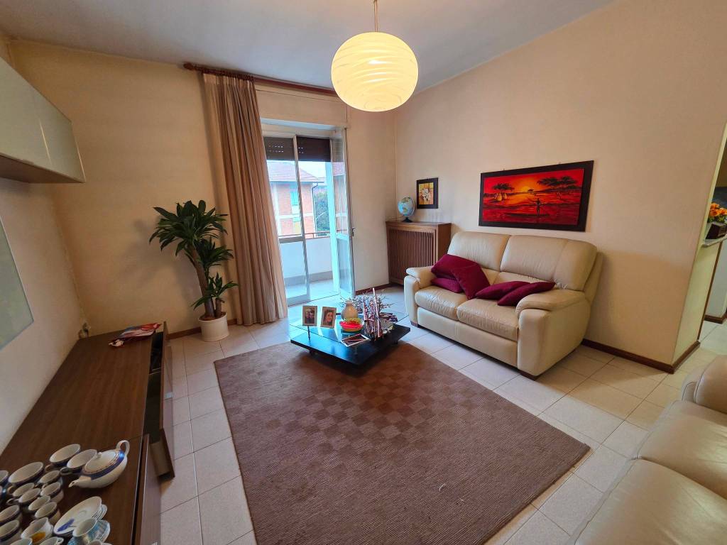 appartamento in vendita a Saronno