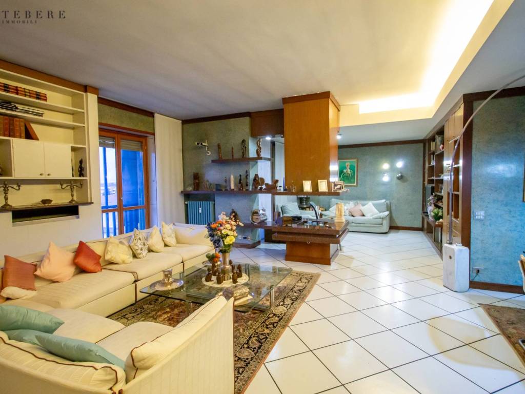 appartamento in vendita a Saronno