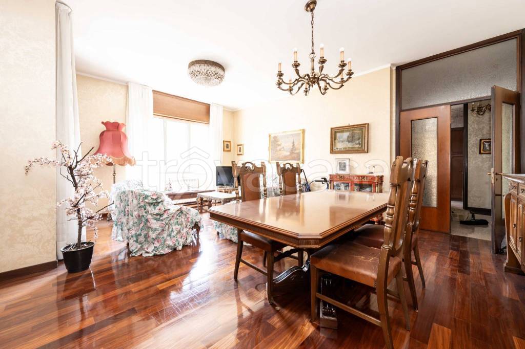 appartamento in vendita a Saronno