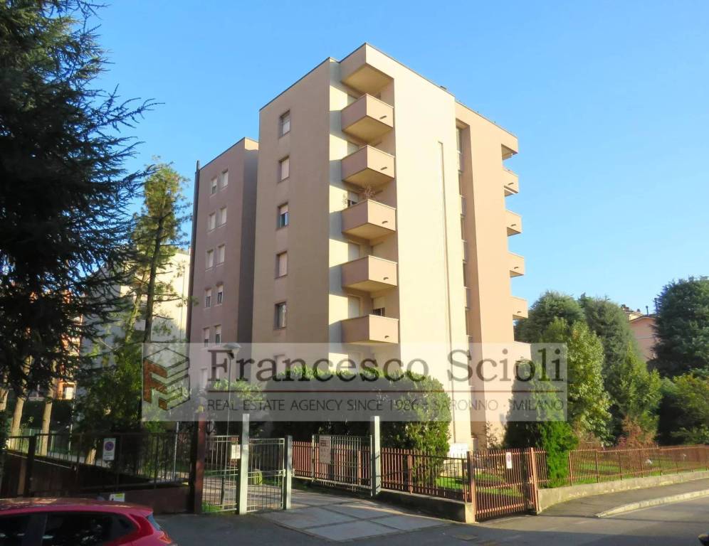 appartamento in vendita a Saronno