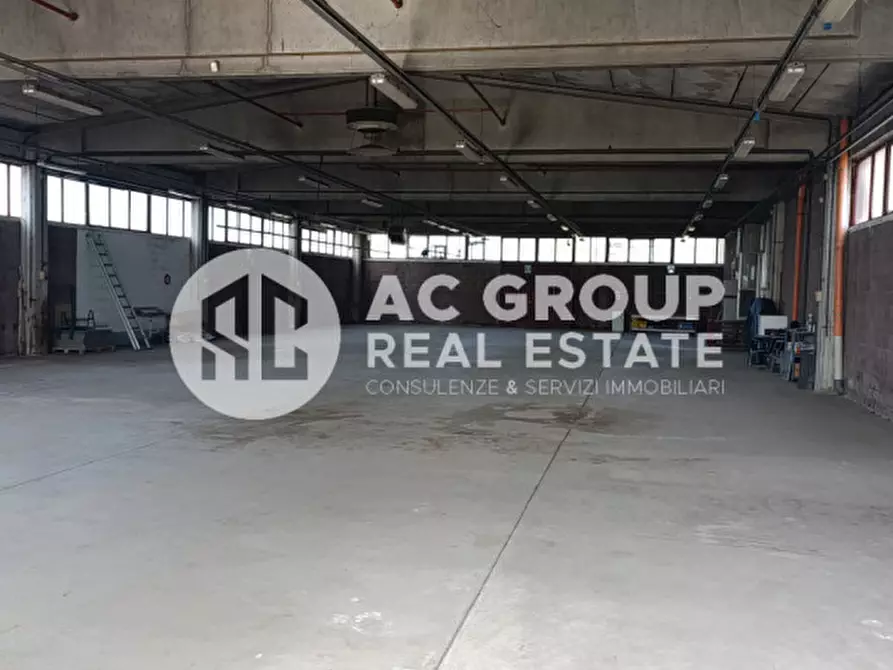 locale di sgombero in vendita a Saronno