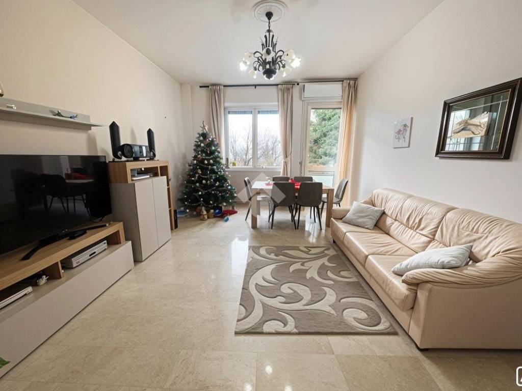 appartamento in vendita a Saronno