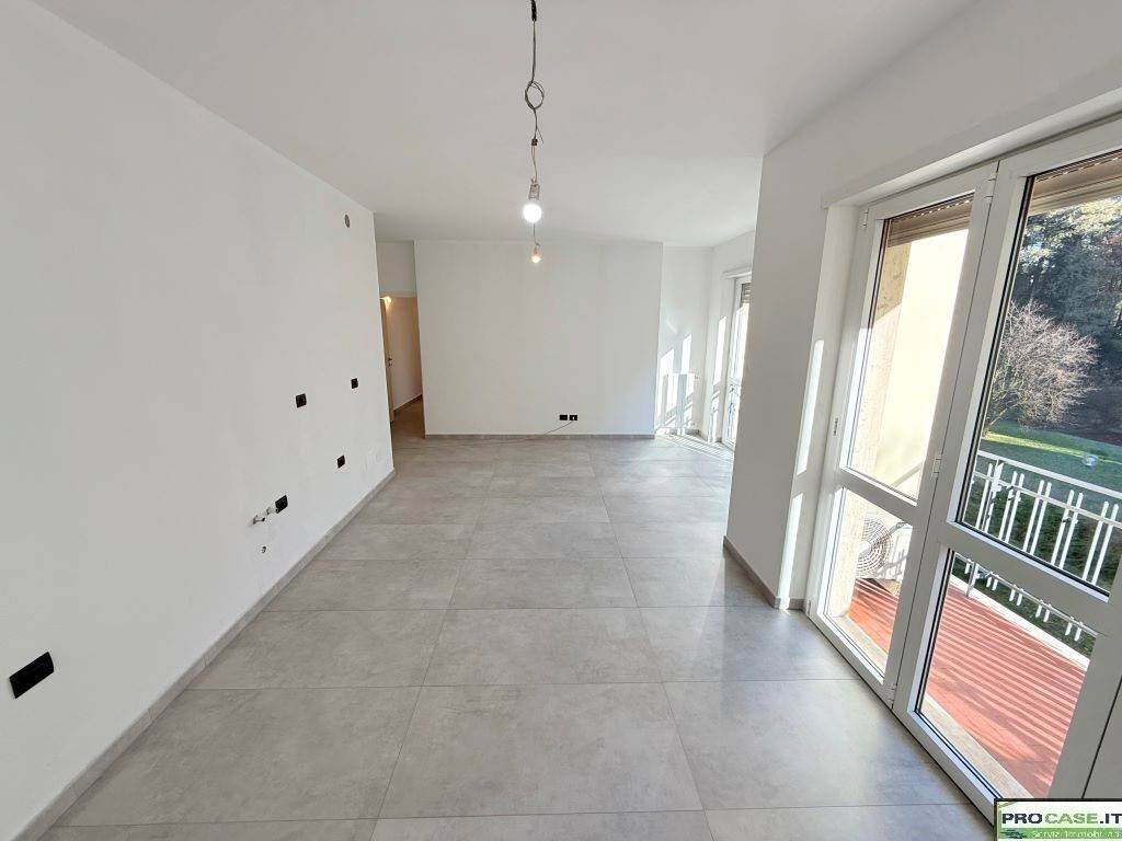 appartamento in vendita a Saronno