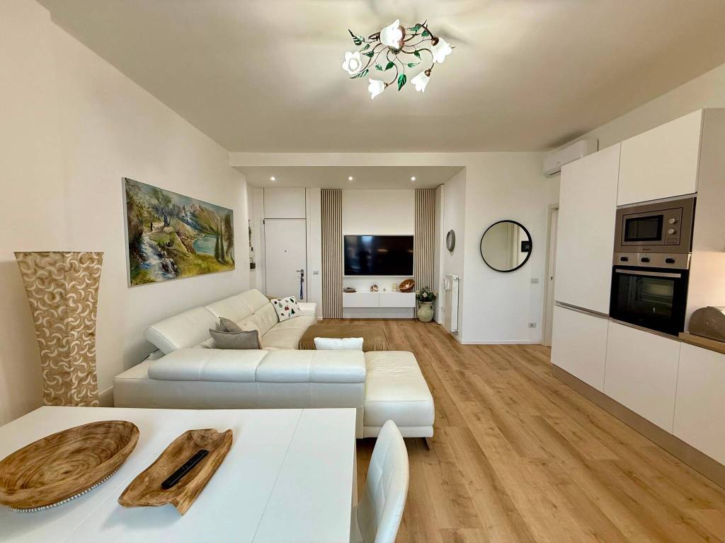 appartamento in vendita a Saronno