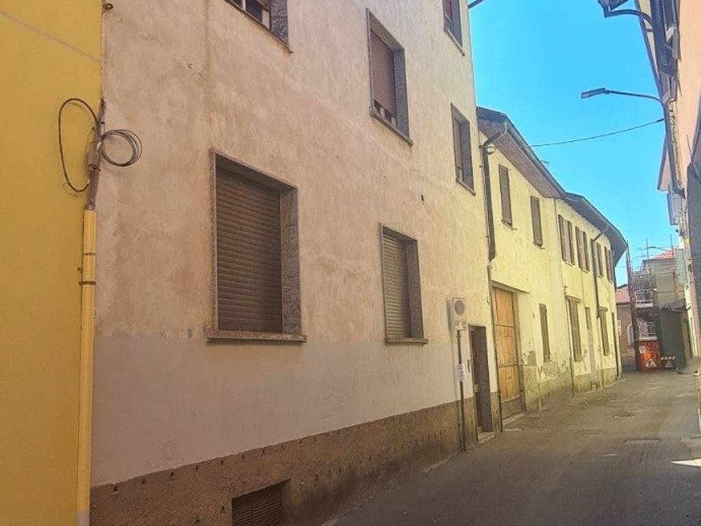 appartamento in vendita a Saronno