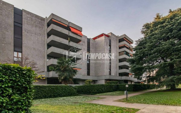 appartamento in vendita a Saronno