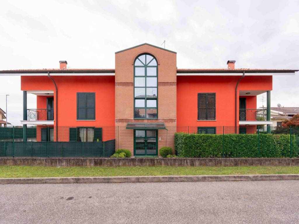 appartamento in vendita a Saronno