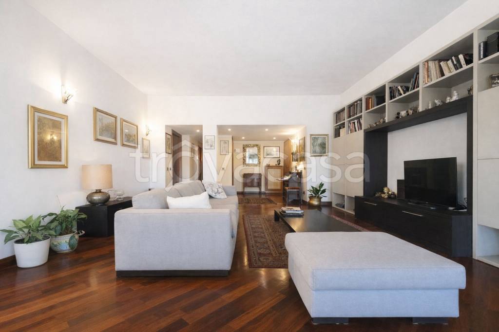 appartamento in vendita a Saronno