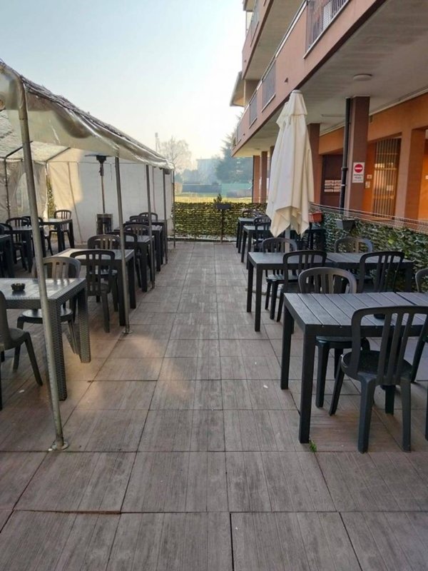 negozio in vendita a Saronno