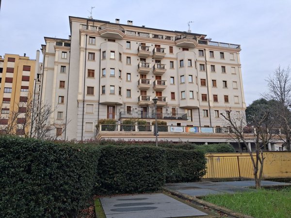 appartamento in vendita a Saronno