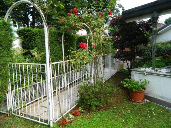 casa indipendente in vendita a Saronno