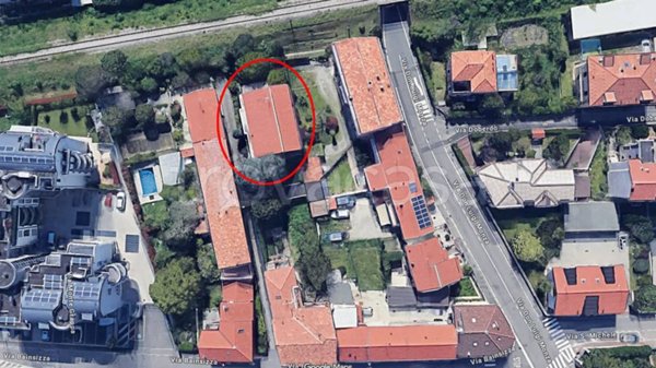 casa indipendente in vendita a Saronno