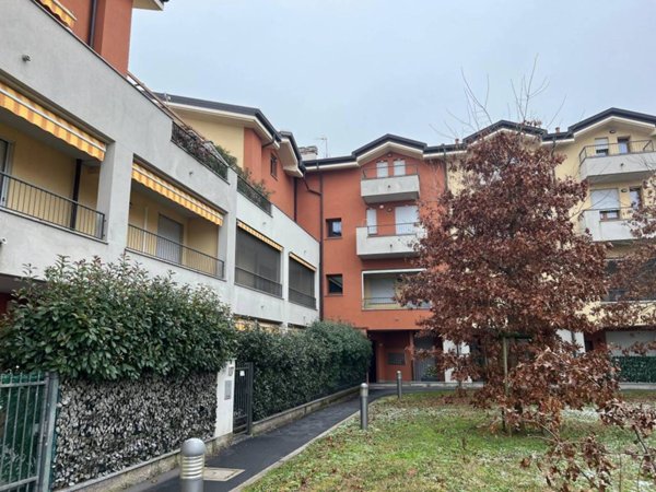 appartamento in vendita a Saronno in zona Cascina Colombara