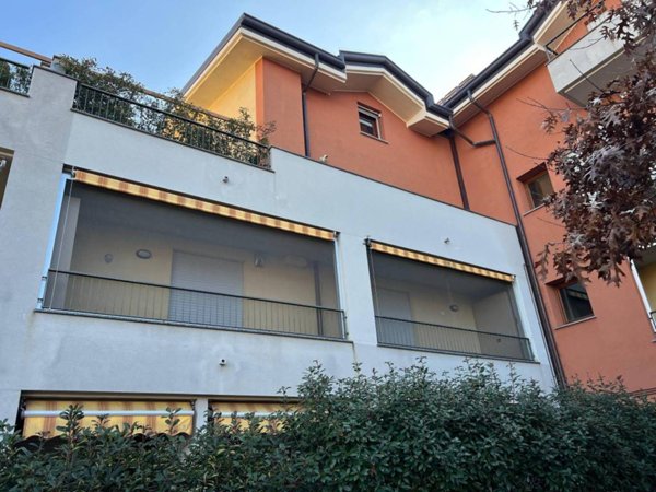 appartamento in vendita a Saronno in zona Cascina Colombara