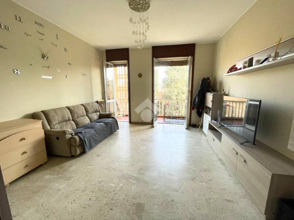 appartamento in vendita a Saronno