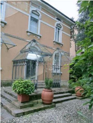 casa indipendente in vendita a Saronno