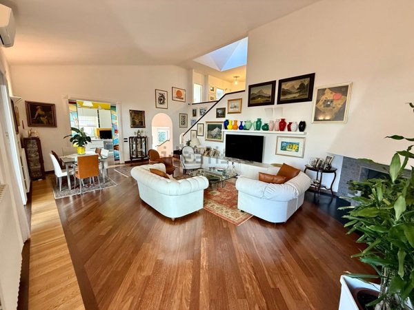 casa indipendente in vendita a Saronno