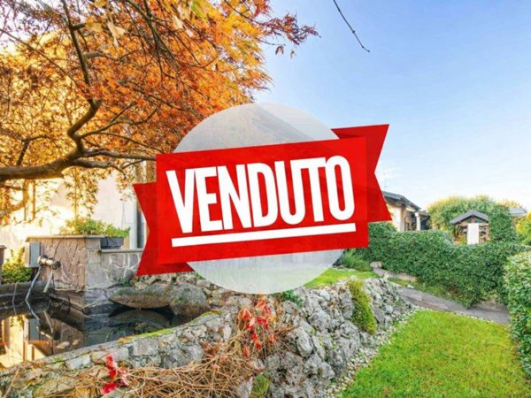 casa indipendente in vendita a Saronno