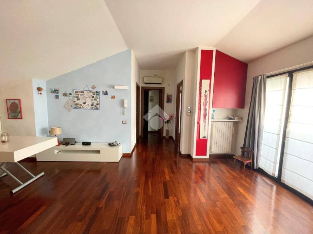 appartamento in vendita a Saronno