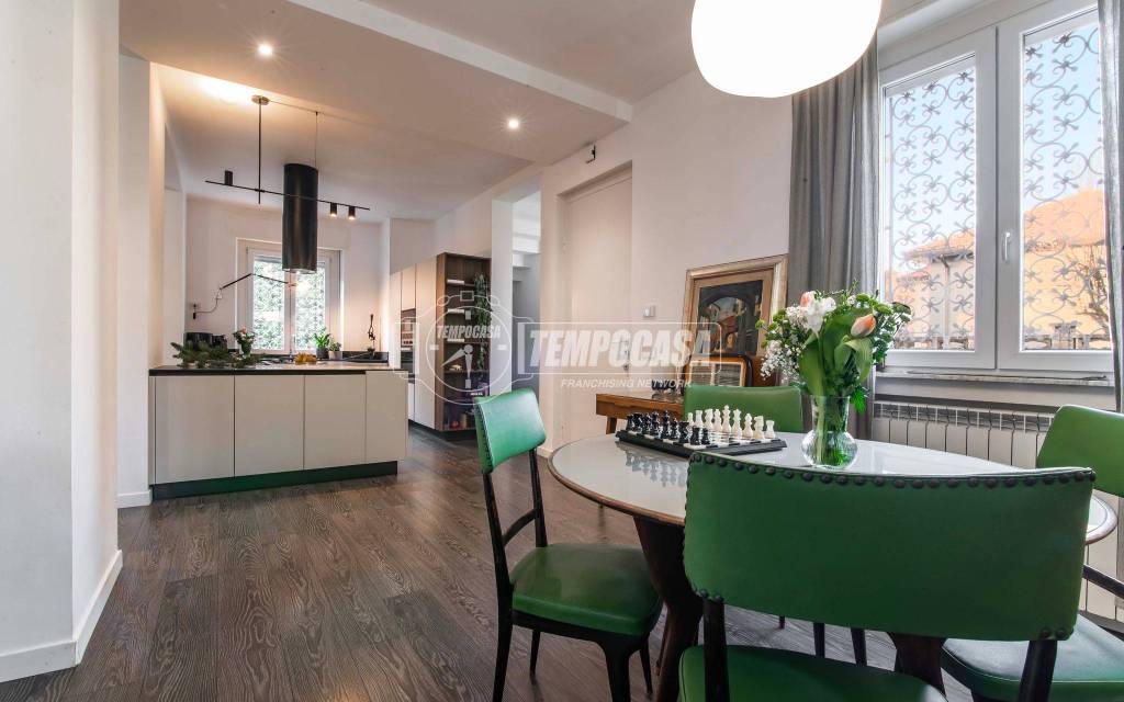 casa indipendente in vendita a Saronno