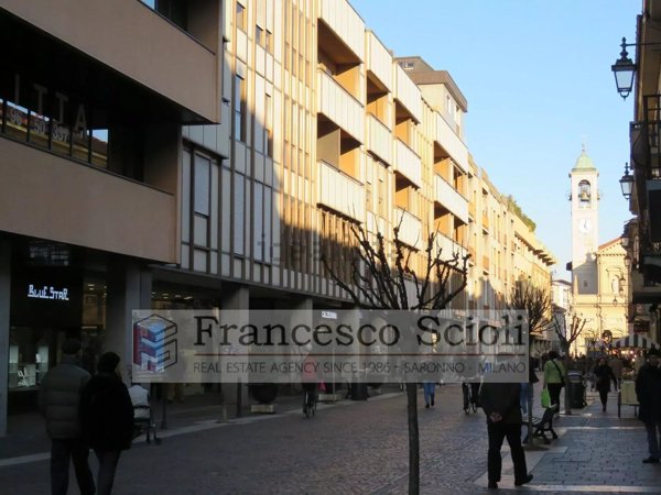 appartamento in vendita a Saronno