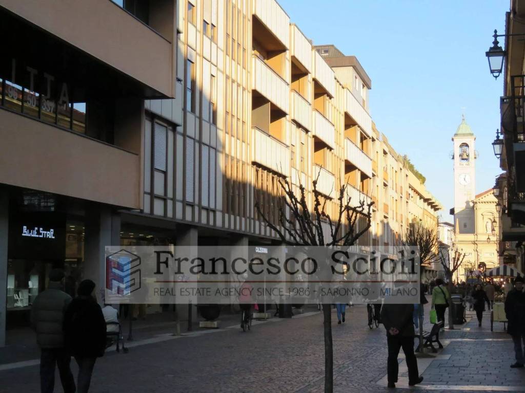 appartamento in vendita a Saronno