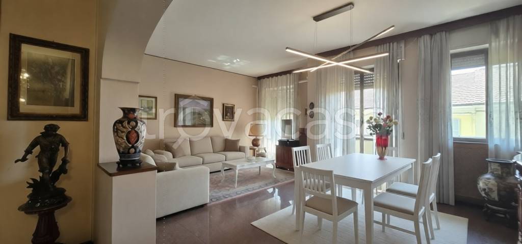 appartamento in vendita a Saronno