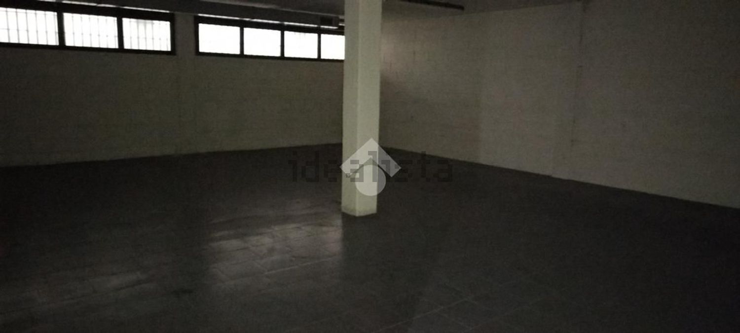 negozio in vendita a Saronno