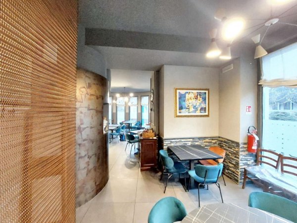 negozio in vendita a Saronno