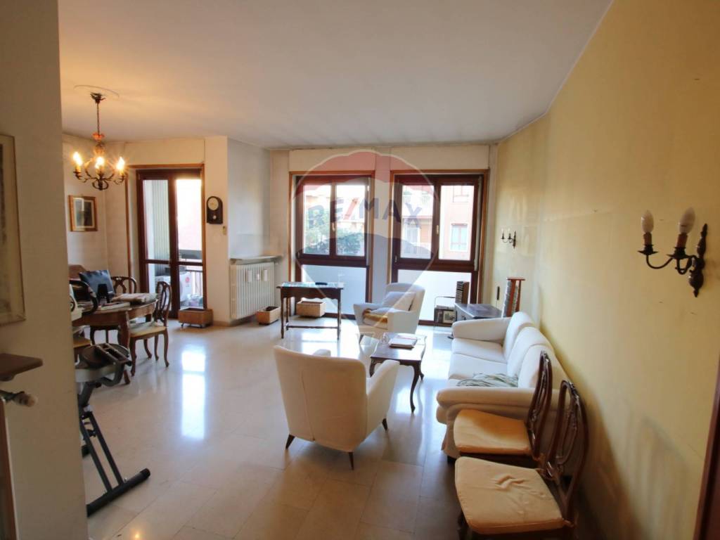 appartamento in vendita a Saronno
