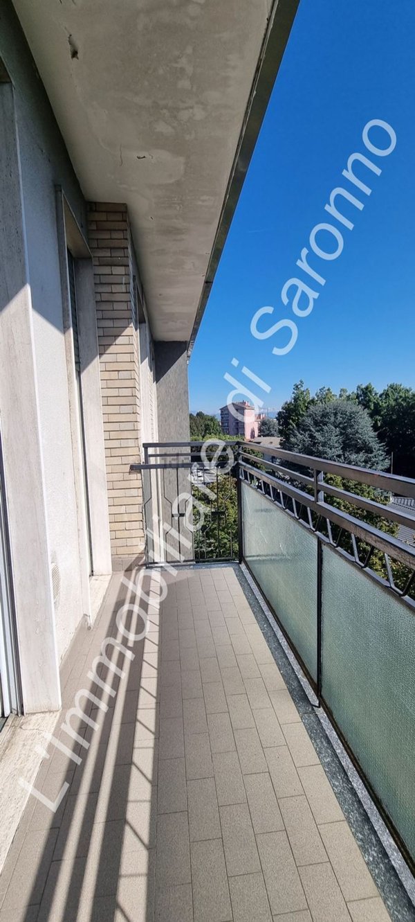 appartamento in vendita a Saronno