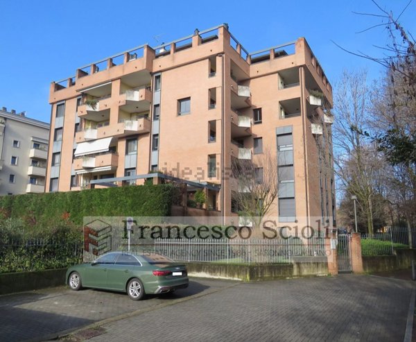 appartamento in vendita a Saronno