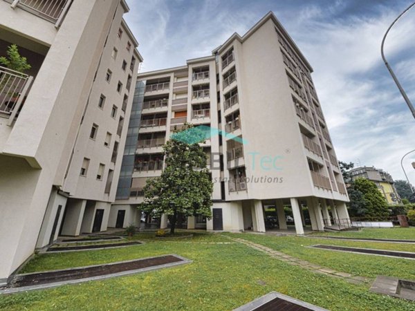 appartamento in vendita a Saronno