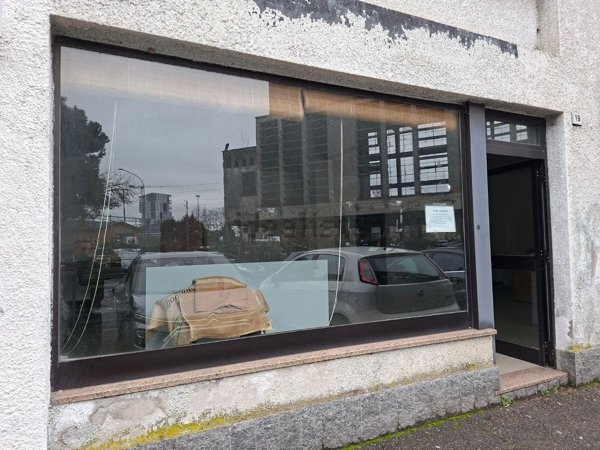 locale di sgombero in vendita a Saronno