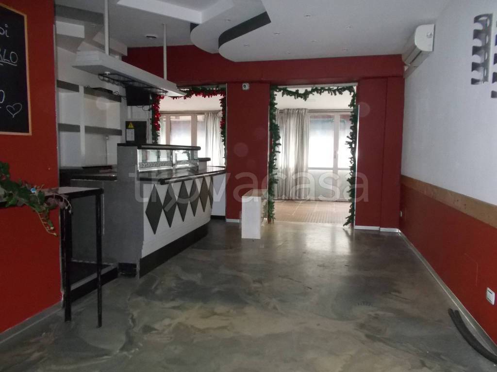 negozio in vendita a Saronno