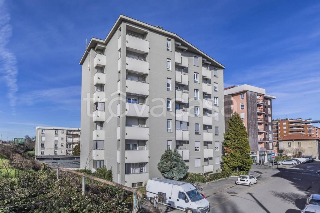 appartamento in vendita a Saronno