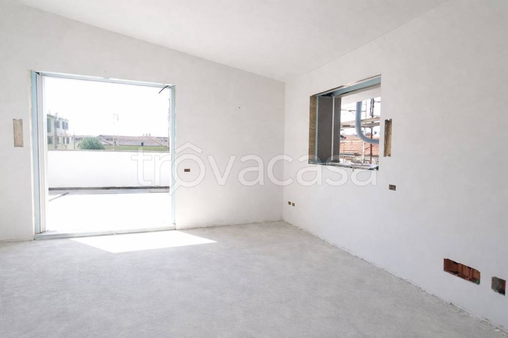 appartamento in vendita a Saronno