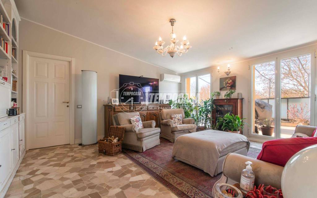 appartamento in vendita a Saronno