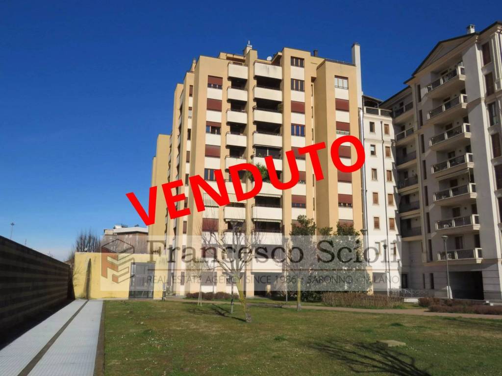 appartamento in vendita a Saronno