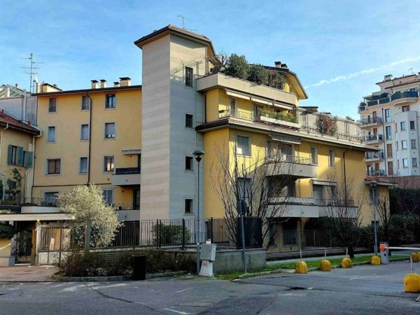 appartamento in vendita a Saronno