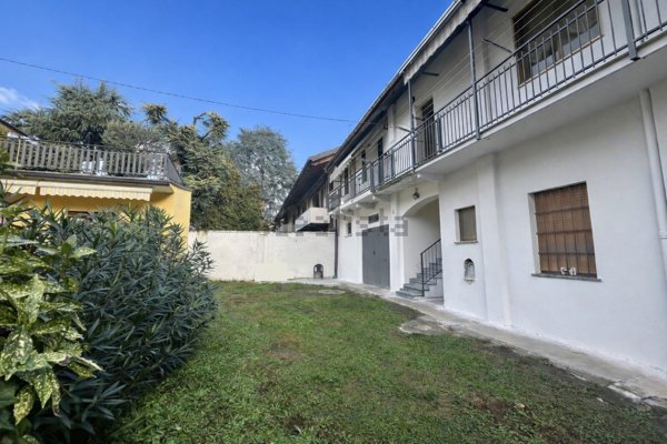 appartamento in vendita a Saronno