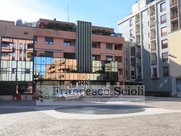 ufficio in vendita a Saronno