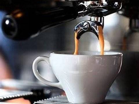 negozio in vendita a Saronno