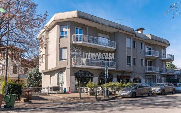 negozio in vendita a Saronno