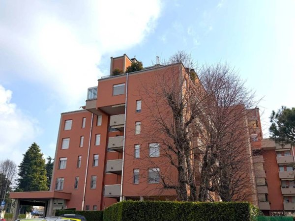 appartamento in vendita a Saronno