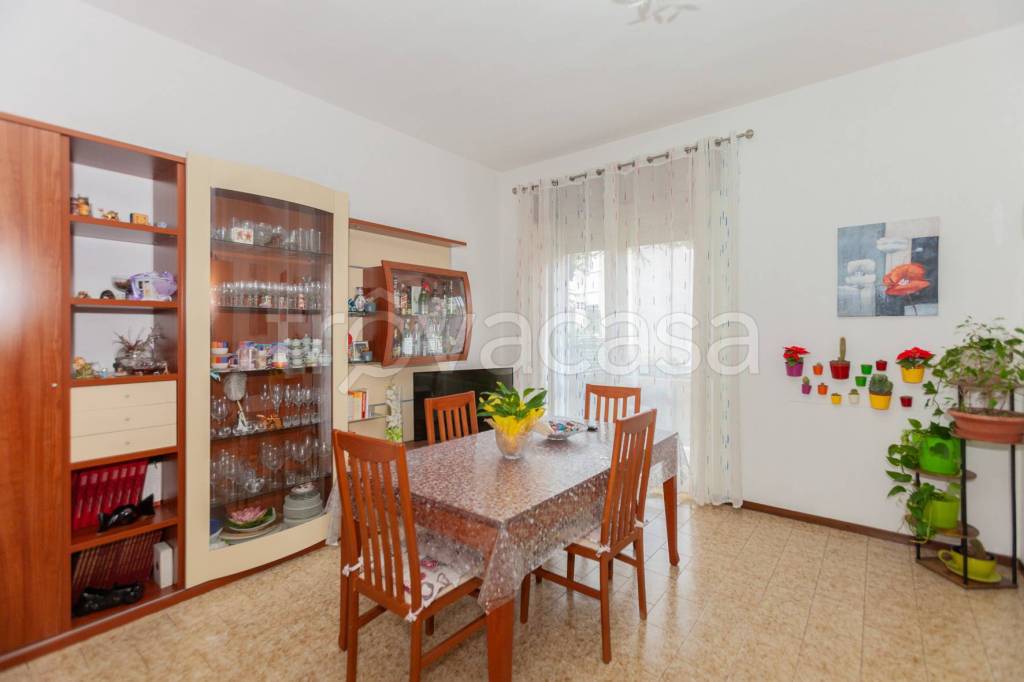 appartamento in vendita a Saronno