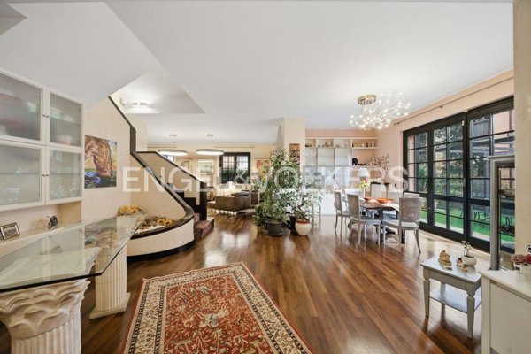 casa indipendente in vendita a Saronno