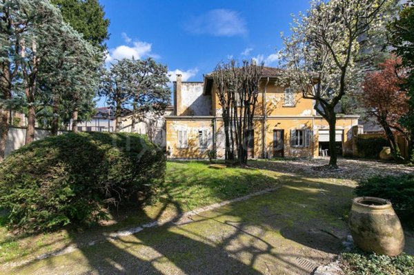 casa indipendente in vendita a Saronno